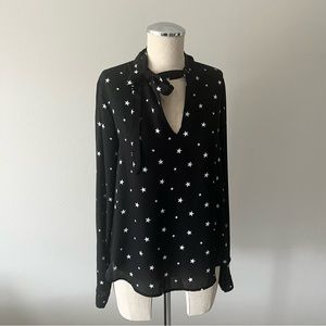 Bow neck tie star print black and white blouse